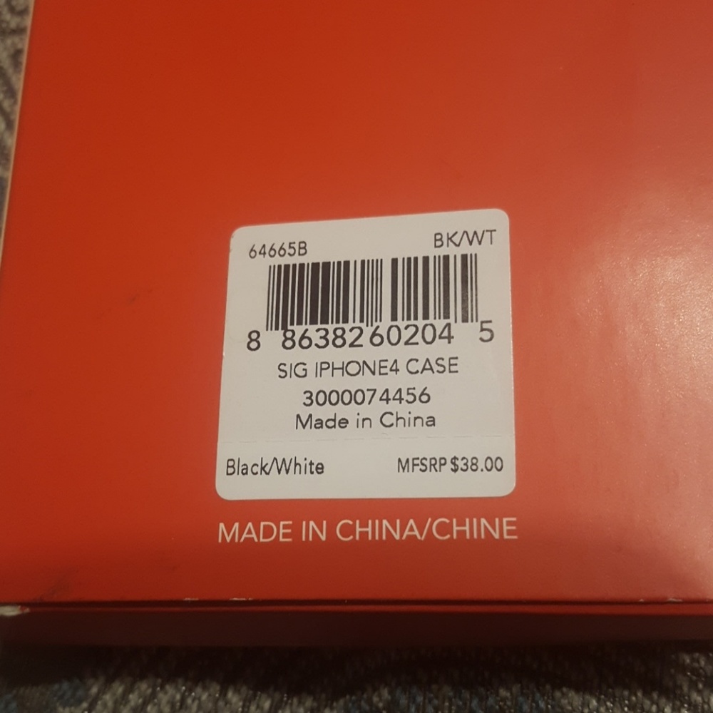 Excellent condition Coach iPhone 4 cover - Picture 3 of 5